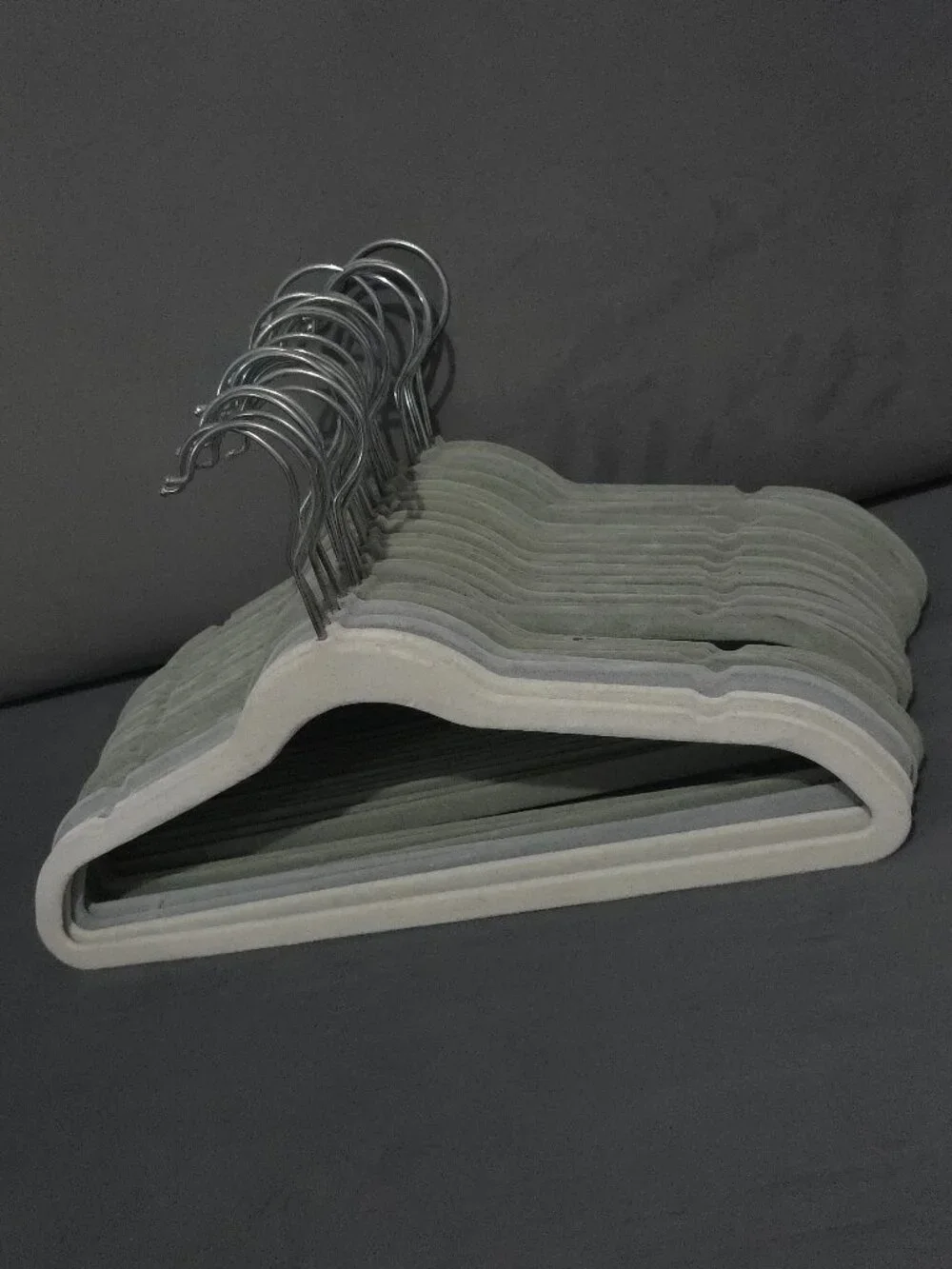Set of 25 Kids Velvet Hangers Gray Space-Saving Non-Slip
